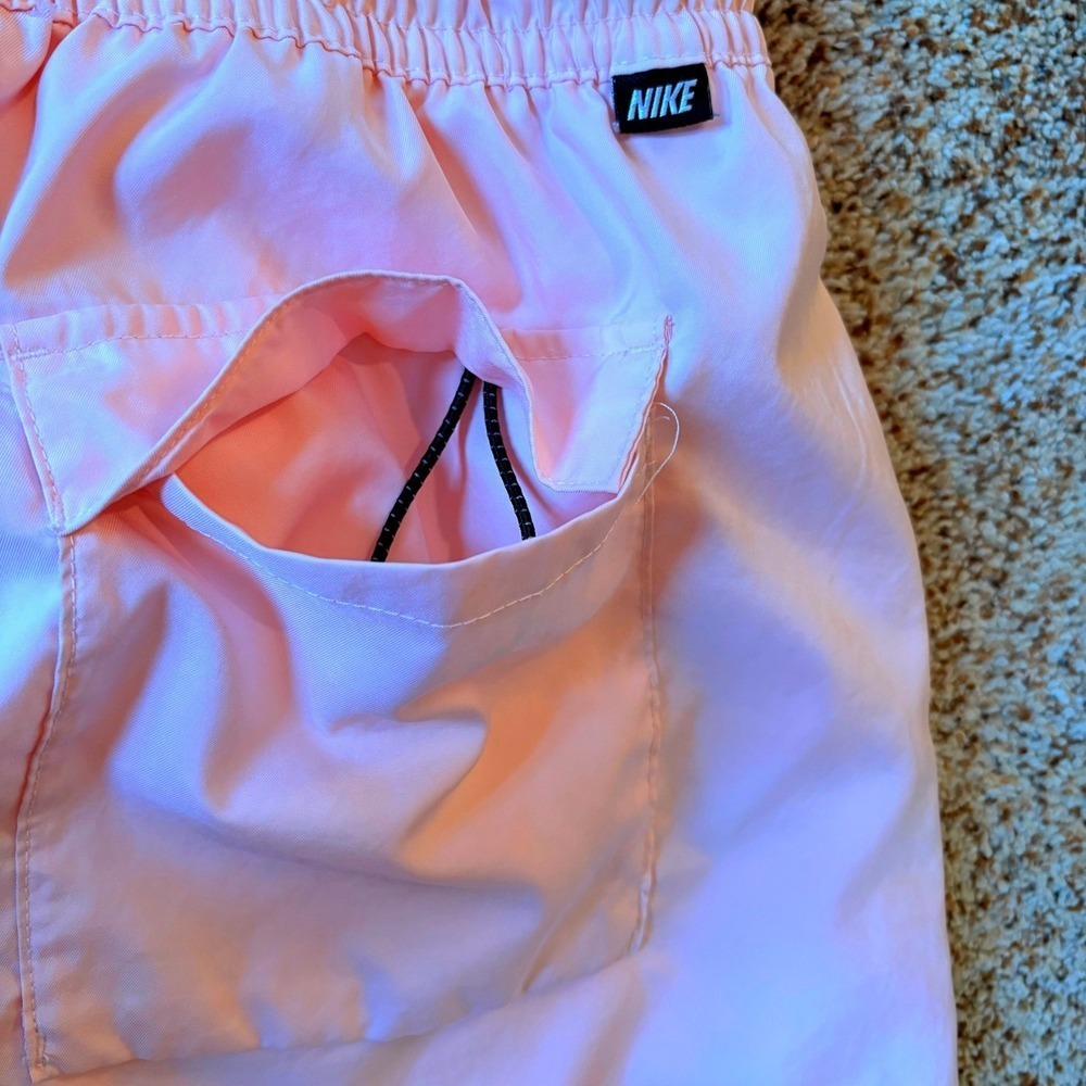Nike Sportswear Women XXL Pink-Peach Mesh Lined Shorts Run Sports DM6829-686 EUC - Picture 12 of 14